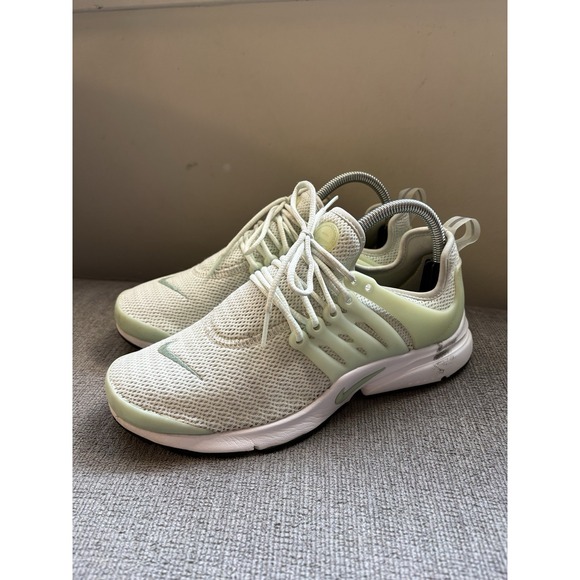 Nike Air Presto 878068-300 Barely Green Low Lace Up Sneakers Size 8 Running Shoe - Picture 3 of 8
